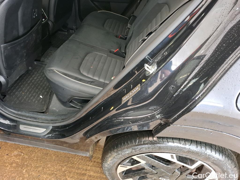  KIA  Sportage KIA  / 2021 / 5P / SUV 1.6 T-GDI 265 PHEV AUTO 4WD GT-LINE PREM #4