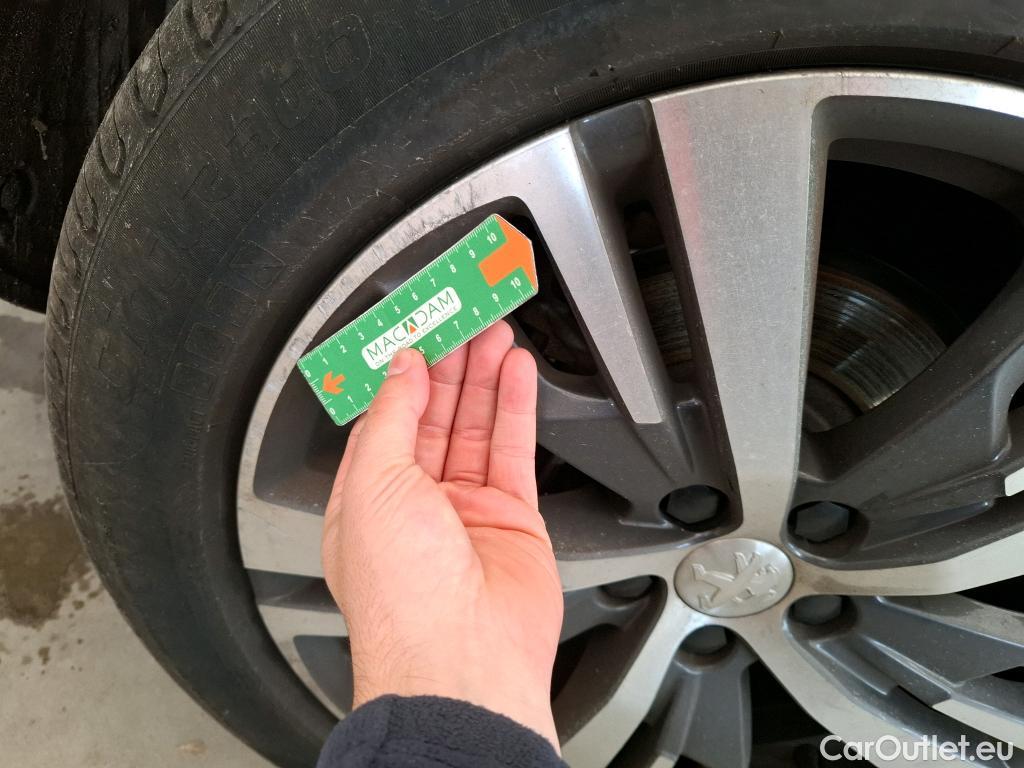  Peugeot  3008  Allure Pack 1.2 PureTech 130CV BVA8 E6d #14