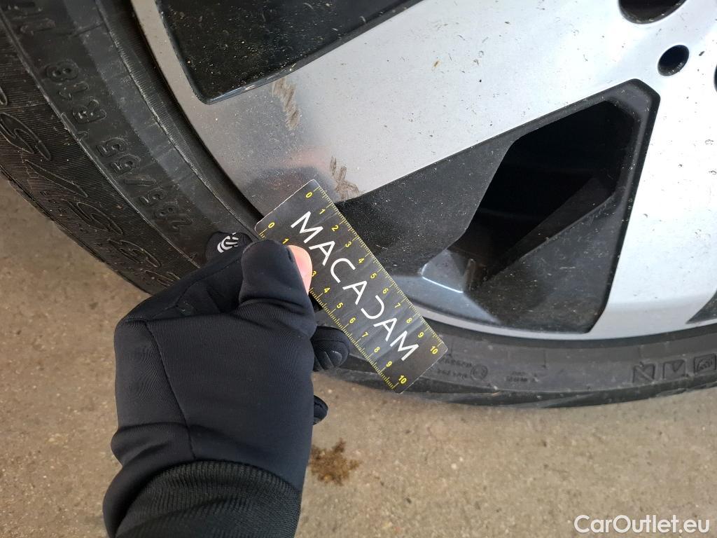  Mercedes  GLB MERCEDES-BENZ  / 2019 / 5P / SUV  200 d Business Line #35