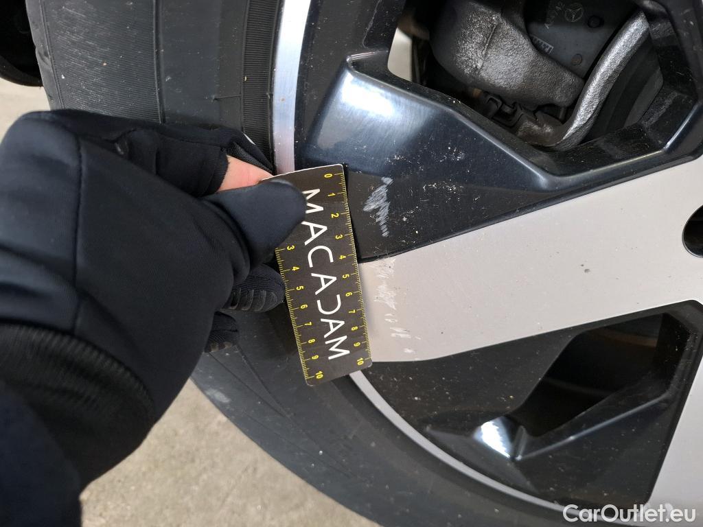  Mercedes  GLB MERCEDES-BENZ  / 2019 / 5P / SUV  200 d Business Line #15