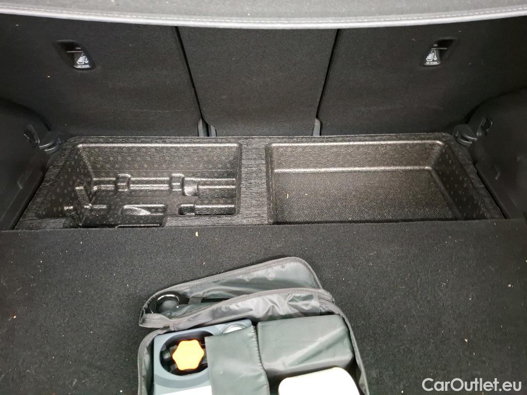  KIA  Sportage KIA  / 2021 / 5P / SUV 1.6 T-GDI 265 PHEV AUTO 4WD GT-LINE PREM #8