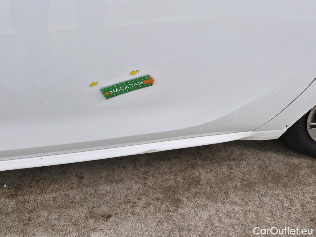  Peugeot  208  Affaire Premium Pack 1.5 HDi 100CV BVM5 E6dT #2