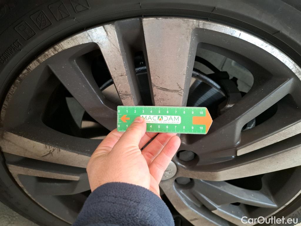  Peugeot  3008  Allure Pack 1.2 PureTech 130CV BVA8 E6d #7