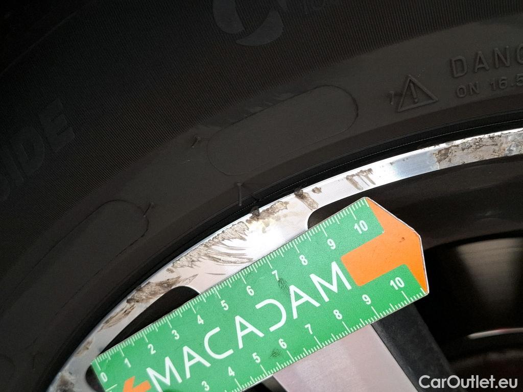  Peugeot  308  Allure Business 1.2 PureTech 130CV BVA8 E6dT #40