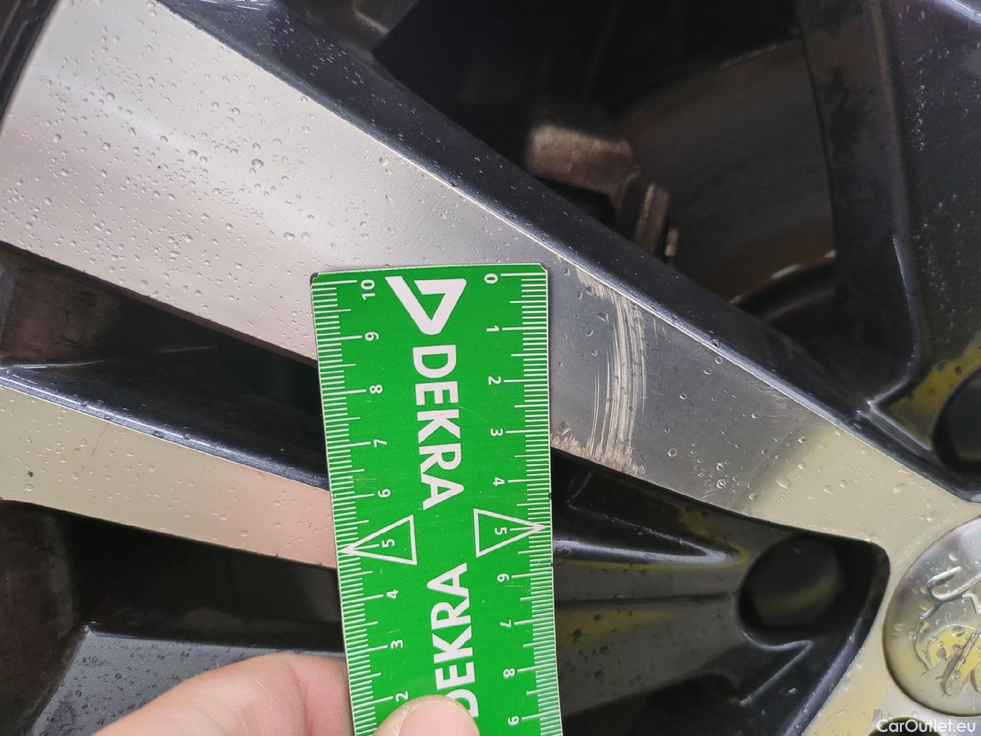  Peugeot  3008  Allure 1.2 PureTech 130CV BVA8 E6d #2