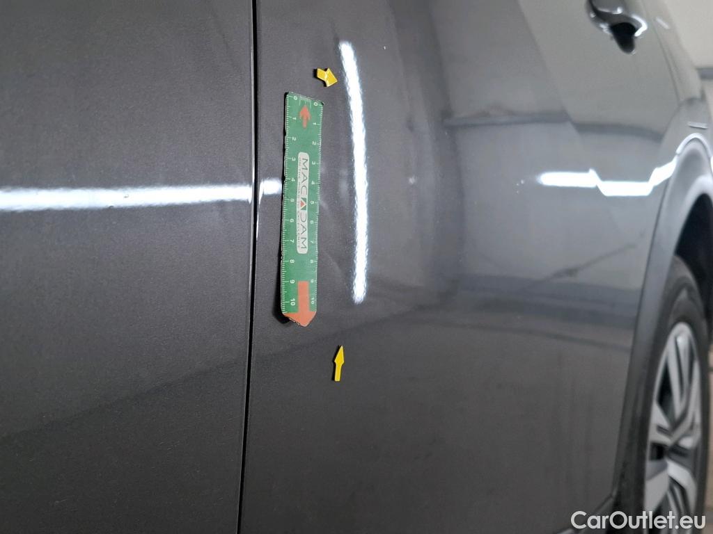  Peugeot  2008  Active Business 1.5 HDi 100CV BVM6 E6d #33