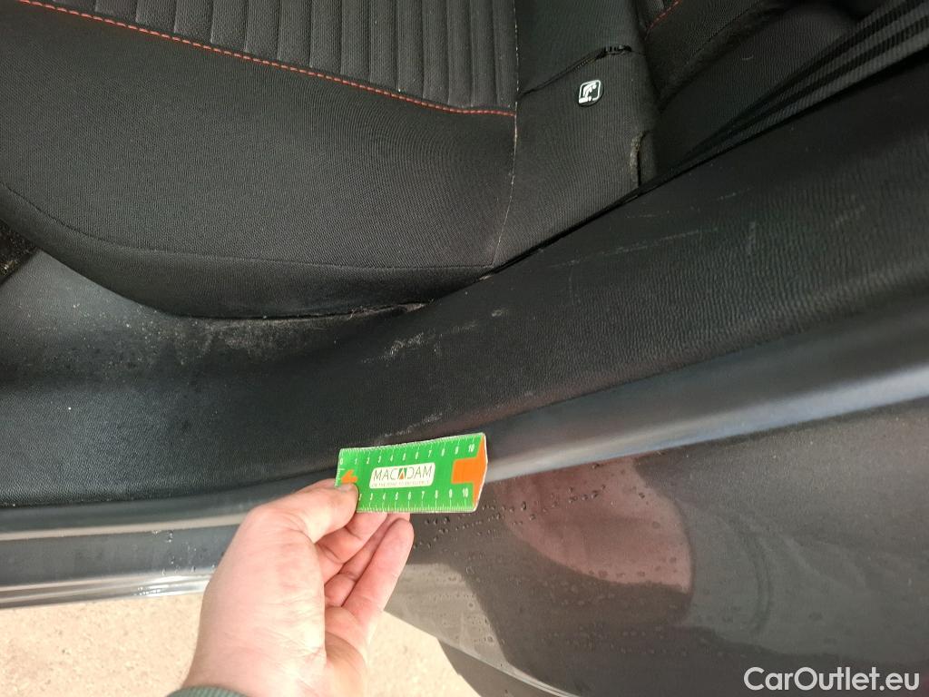  Peugeot  2008  Active Business 1.5 HDi 100CV BVM6 E6d #23