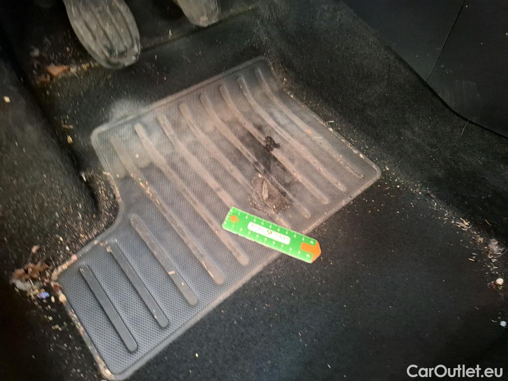  Peugeot  2008  Active Business 1.5 HDi 100CV BVM6 E6d #16