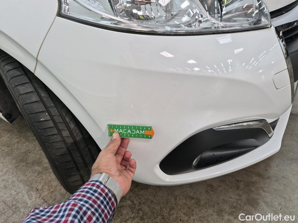  Peugeot  208  Affaire Premium Pack 1.5 HDi 100CV BVM5 E6dT #36