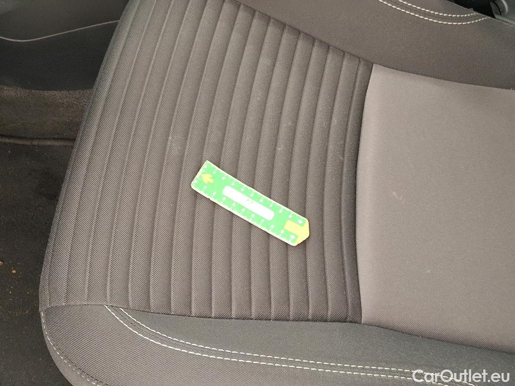  Toyota  Yaris TOYOTA  Hybride / 2017 / 5P / Berline 1.5 VVT-I HYBRID France Business #19