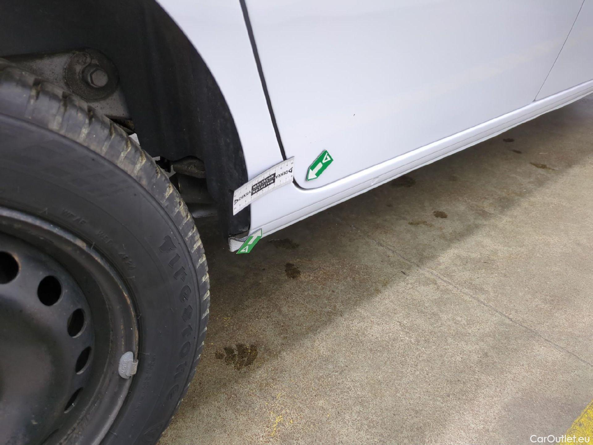  Renault  Kangoo  Express Extra (Série Spéciale) 1.5 dCi 75CV BVM5 E6 #27