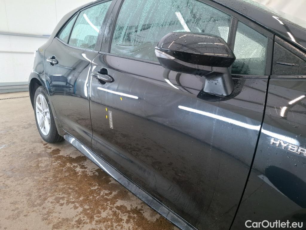  Toyota  Corolla TOYOTA  / 2018 / 5P / Berline Hybride 122h Dynamic Business Stage Acad #39