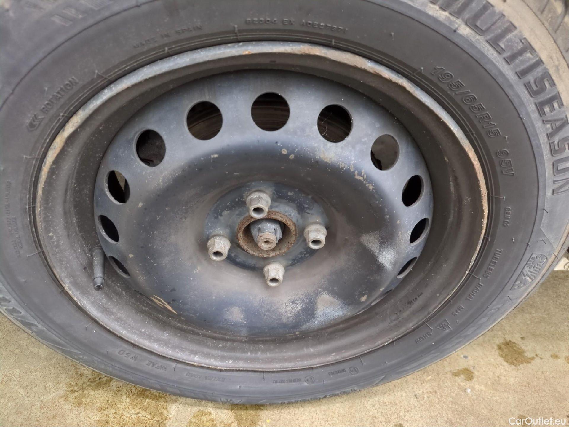  Renault  Kangoo  Express Extra (Série Spéciale) 1.5 dCi 75CV BVM5 E6 #17