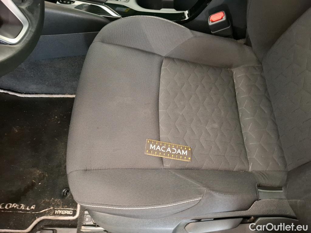  Toyota  Corolla TOYOTA  / 2018 / 5P / Berline Hybride 122h Dynamic Business Stage Acad #50