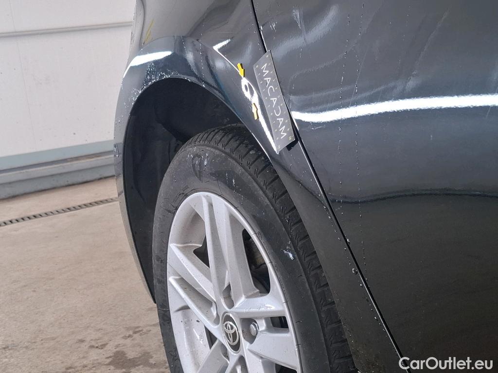  Toyota  Corolla TOYOTA  / 2018 / 5P / Berline Hybride 122h Dynamic Business Stage Acad #37