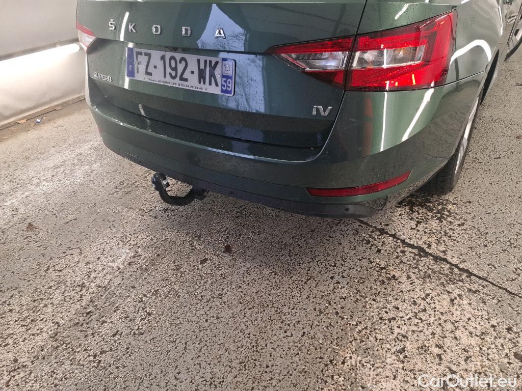  Skoda  Superb SKODA  Combi / 2019 / 5P / Break 1.4 TSI PHEV 218ch DSG6 Business #1