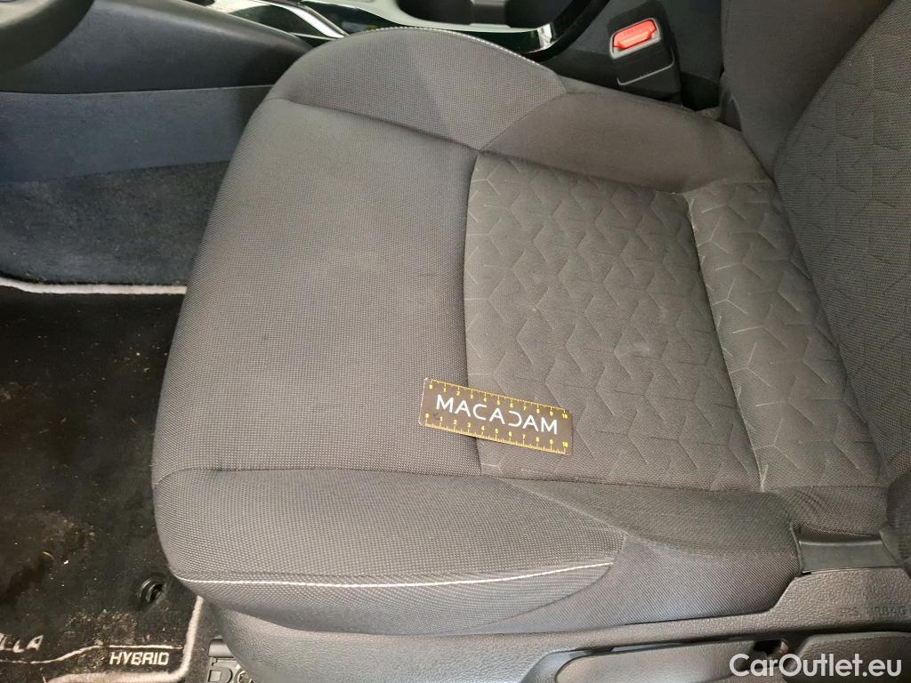  Toyota  Corolla TOYOTA  / 2018 / 5P / Berline Hybride 122h Dynamic Business Stage Acad #52