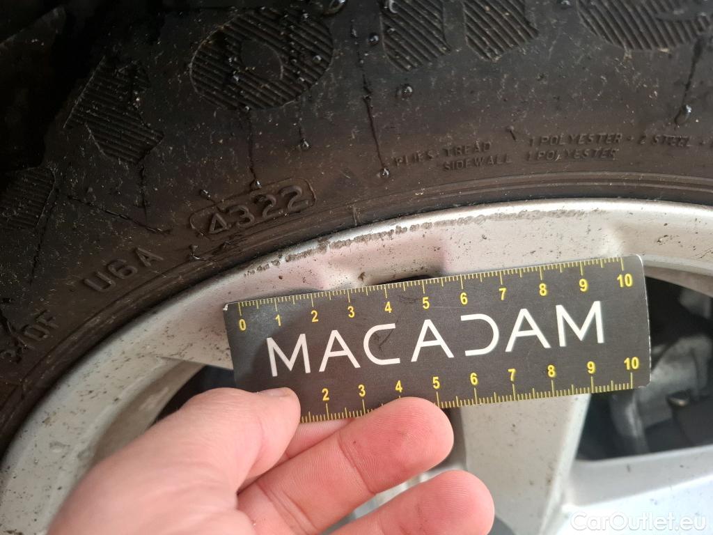  Toyota  Corolla TOYOTA  / 2018 / 5P / Berline Hybride 122h Dynamic Business Stage Acad #30