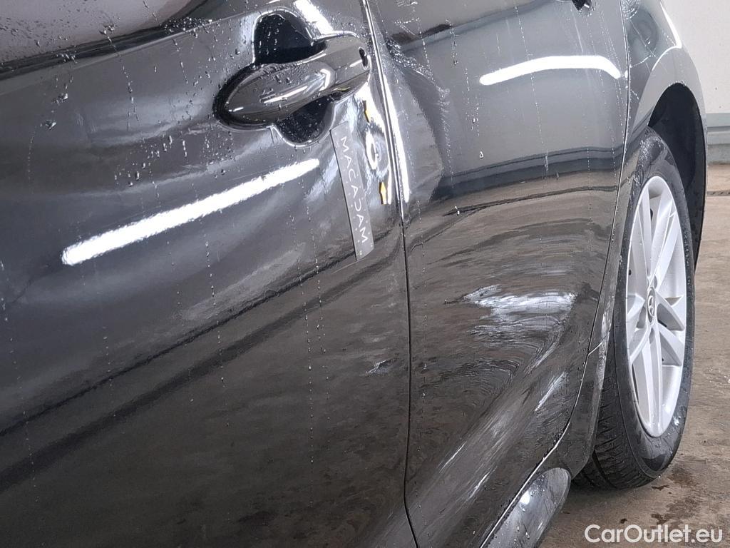  Toyota  Corolla TOYOTA  / 2018 / 5P / Berline Hybride 122h Dynamic Business Stage Acad #2