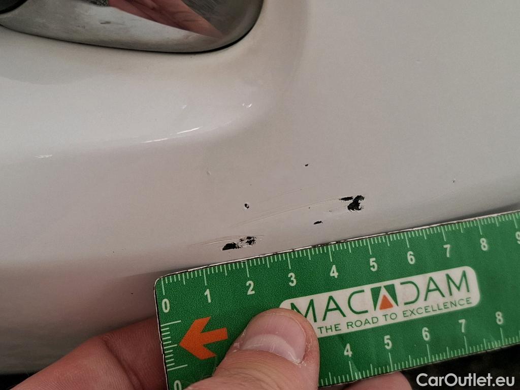  Toyota  Yaris TOYOTA  Hybride / 2017 / 5P / Berline 1.5 VVT-I HYBRID France Business #4