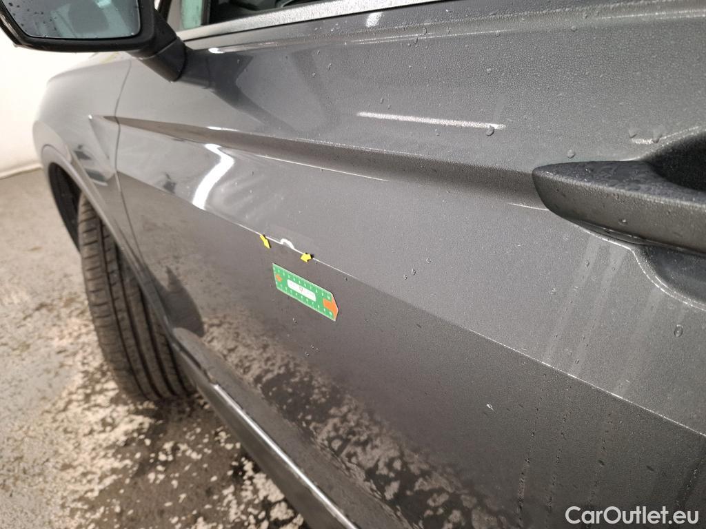  Volkswagen  Tiguan VOLKSWAGEN  / 2016 / 5P / SUV 1.5 TSI 150 EVO DSG7 Carat #3