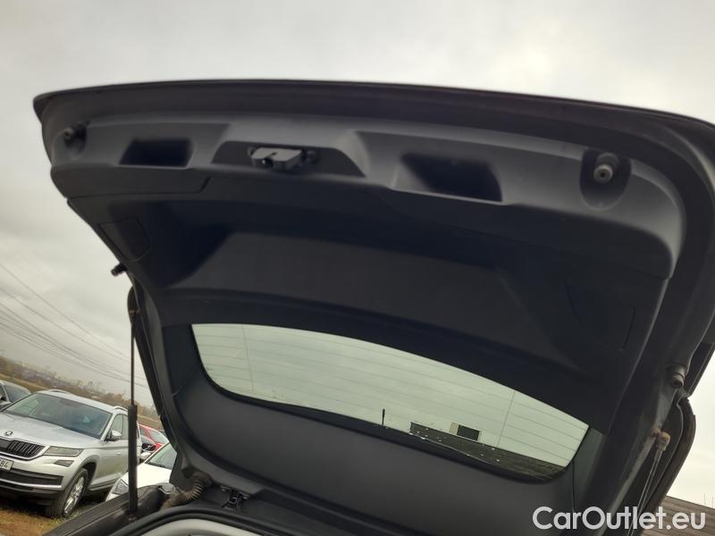  Peugeot  308  II (2013)  SW 1.5 BHDi 130 ALL.P Aut #11