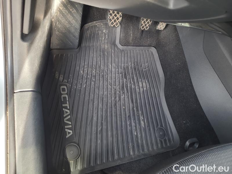  Skoda  Octavia  Combi (NX3)(2020) Oct.Combi 2.0TDI 85 Ambition #6