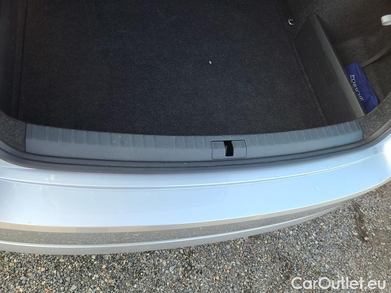  Skoda  Octavia  Lim. (NX3)(2020)  2.0TDI 85 Ambition 5d #18