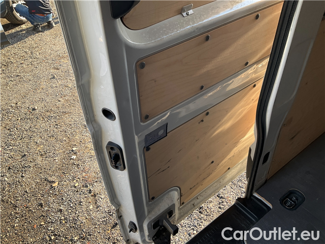  Volkswagen  Crafter  35 130 DL s převisem #1