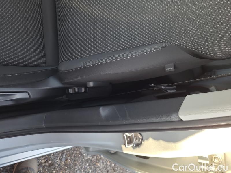  Skoda  Octavia  Lim. (NX3)(2020)  2.0TDI 85 Ambition 5d #16