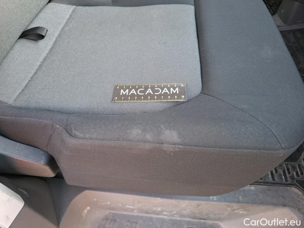  Volkswagen  Crafter  Fourgon Fourgon 35 mittlerer Radstand mit Hochdach FWD 2.0 140CV BVM6 #21