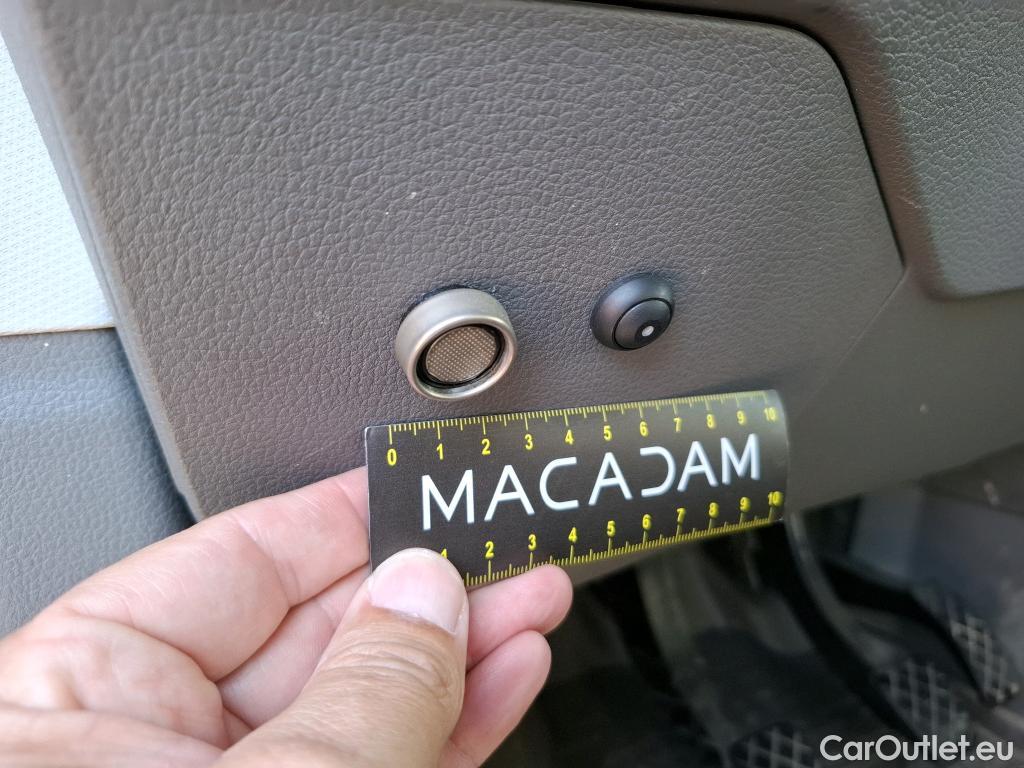  Volkswagen  Crafter  Fourgon Fourgon 35 mittlerer Radstand mit Hochdach FWD 2.0 140CV BVM6 #27