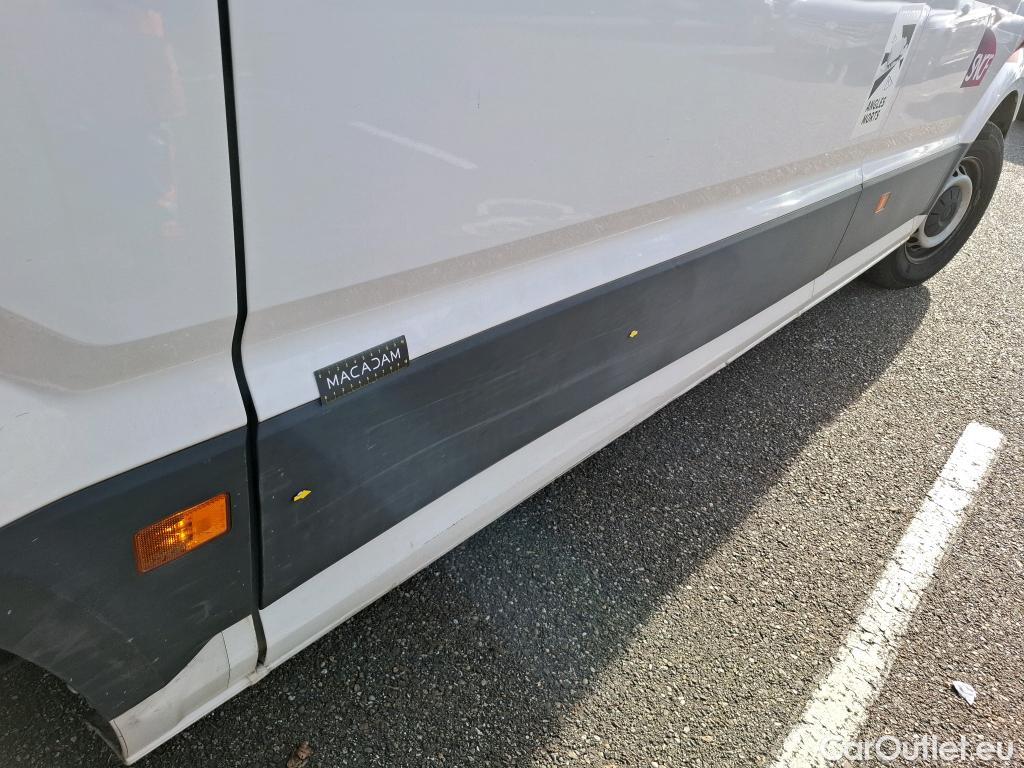  Volkswagen  Crafter  Fourgon Fourgon 35 mittlerer Radstand mit Hochdach FWD 2.0 140CV BVM6 #12