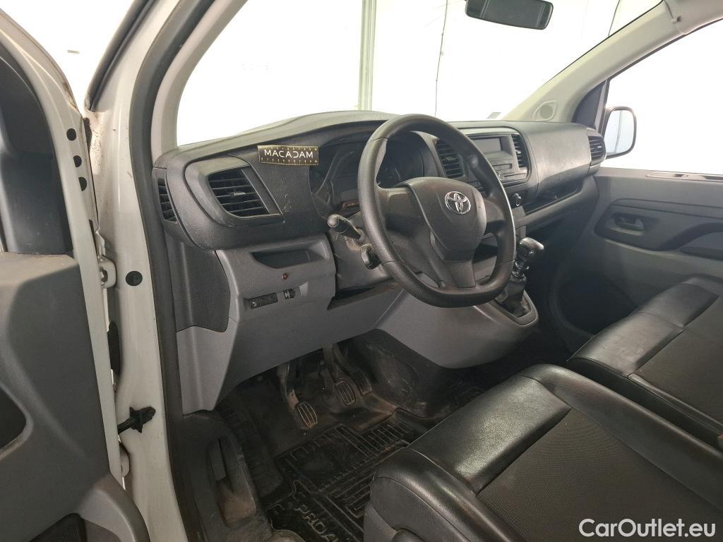 Toyota  Proace TOYOTA  VU 4p Fourgon MEDIUM 120 D-4D DYNAMIC #55