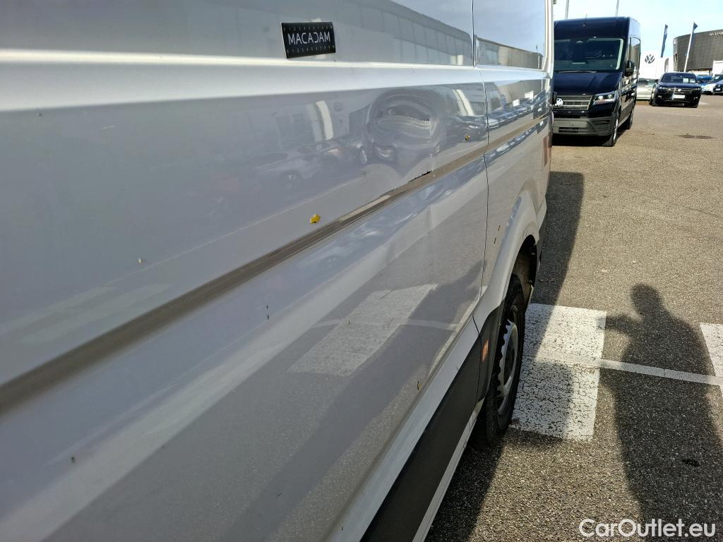  Volkswagen  Crafter  Fourgon Fourgon 35 mittlerer Radstand mit Hochdach FWD 2.0 140CV BVM6 #2