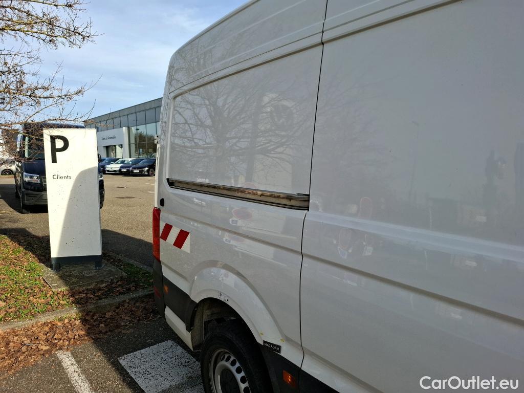  Volkswagen  Crafter  Fourgon Fourgon 35 mittlerer Radstand mit Hochdach FWD 2.0 140CV BVM6 #39