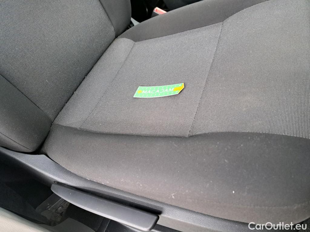  Volkswagen  Transporter VOLKSWAGEN  VU 4p Fourgon 2.0 TDi 102 L2H1 Business Line #7