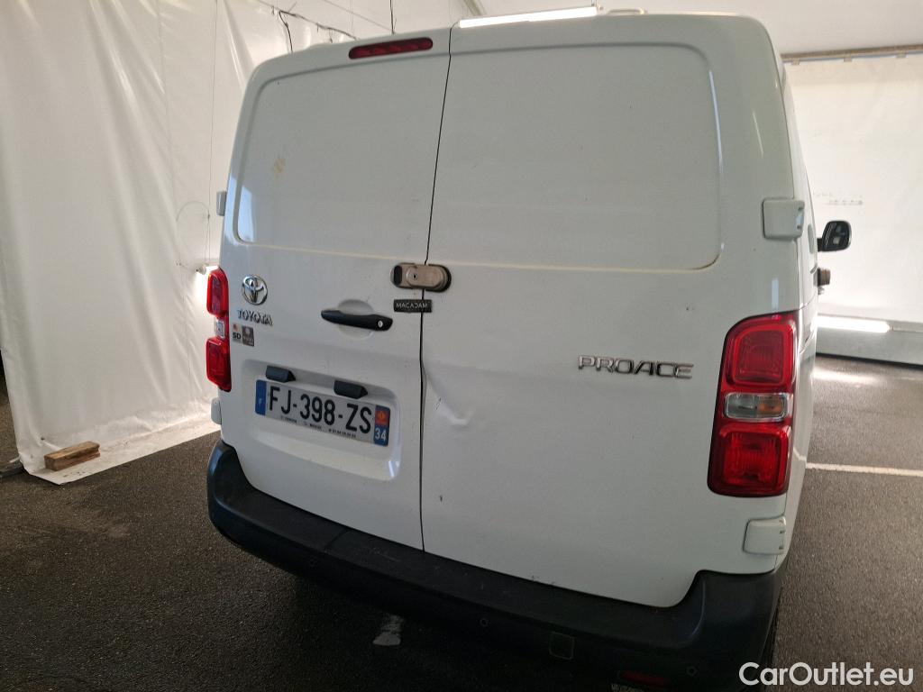  Toyota  Proace TOYOTA  VU 4p Fourgon MEDIUM 120 D-4D DYNAMIC #36