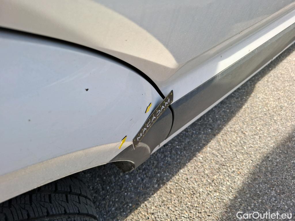  Volkswagen  Crafter  Fourgon Fourgon 35 mittlerer Radstand mit Hochdach FWD 2.0 140CV BVM6 #30