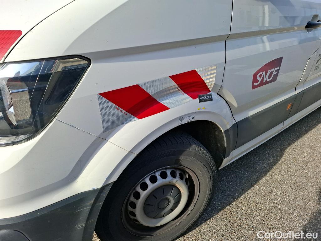  Volkswagen  Crafter  Fourgon Fourgon 35 mittlerer Radstand mit Hochdach FWD 2.0 140CV BVM6 #28