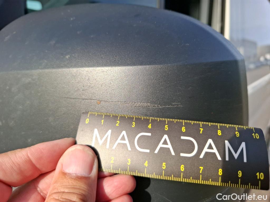  Volkswagen  Crafter  Fourgon Fourgon 35 mittlerer Radstand mit Hochdach FWD 2.0 140CV BVM6 #32