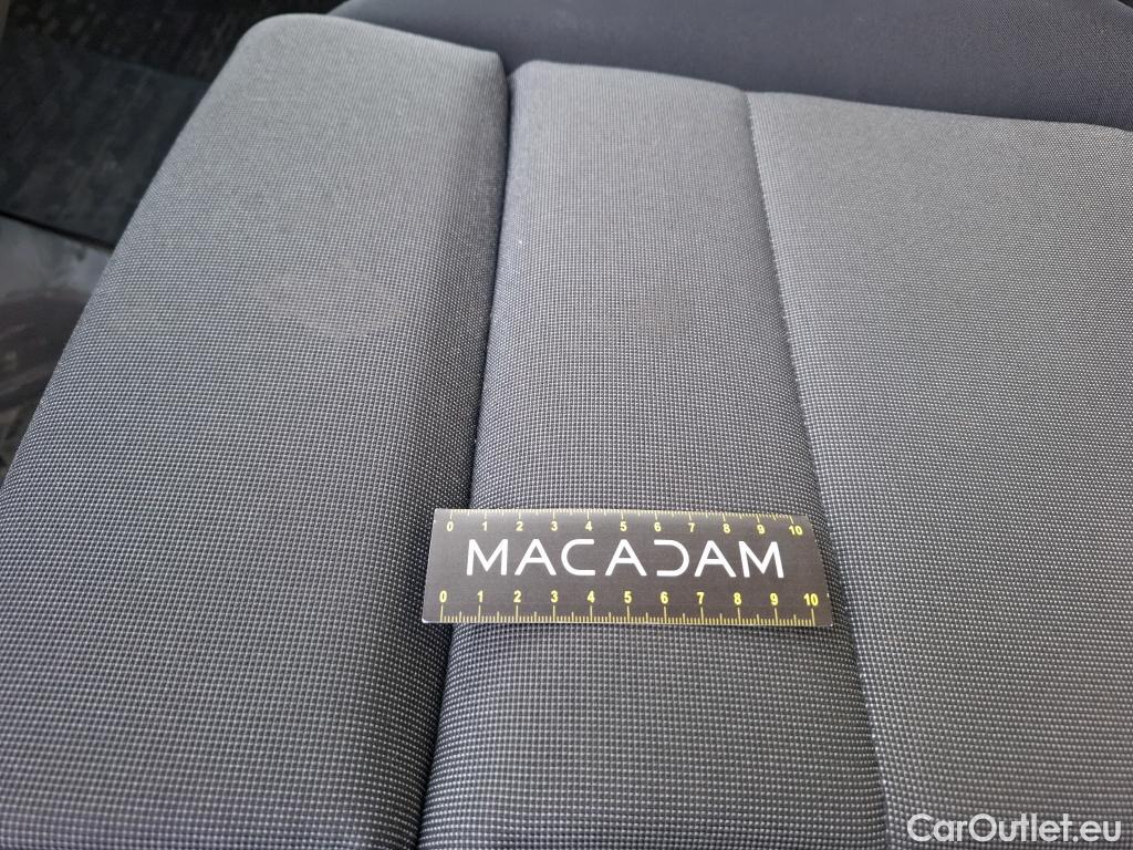  Volkswagen  Crafter  Fourgon Fourgon 35 mittlerer Radstand mit Hochdach FWD 2.0 140CV BVM6 #25