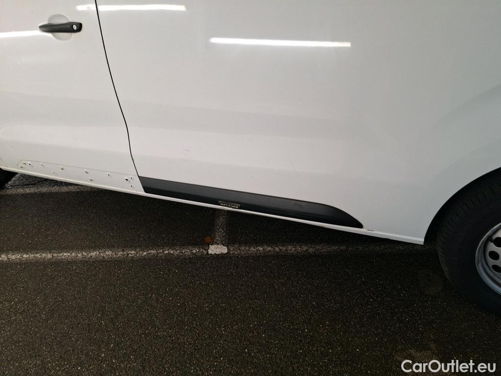  Toyota  Proace TOYOTA  VU 4p Fourgon MEDIUM 120 D-4D DYNAMIC #18