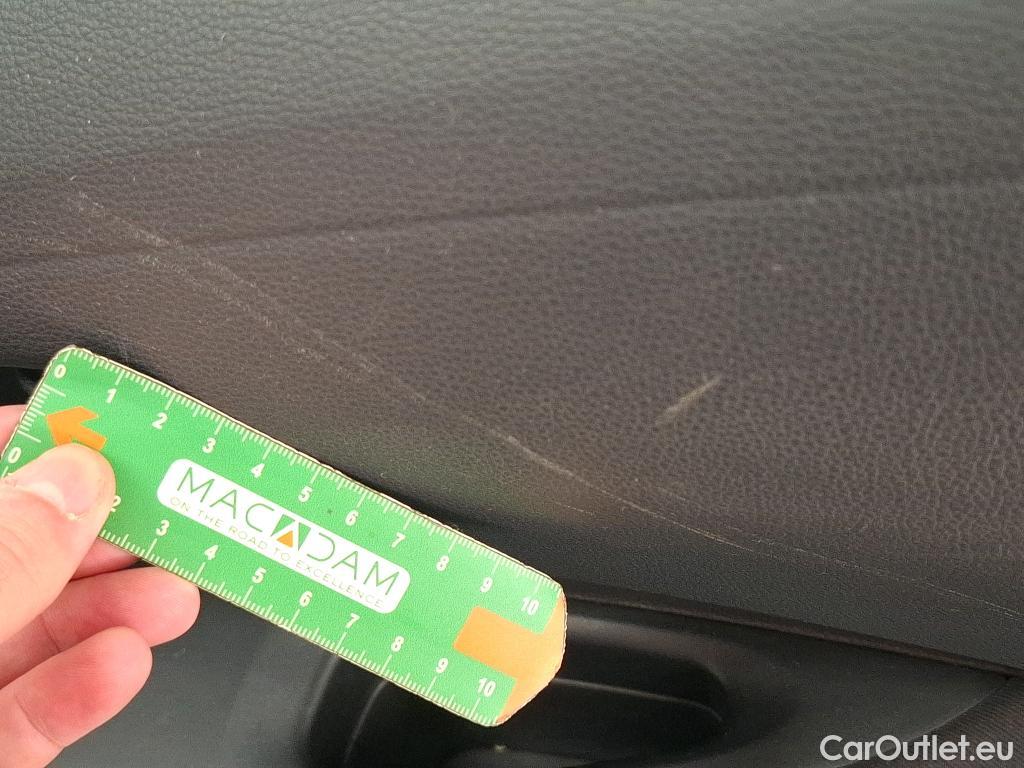  Toyota  Corolla TOYOTA  Touring Sports / 2018 / 5P / Break Hybride 122h Dynamic Business Beyond Zer #15