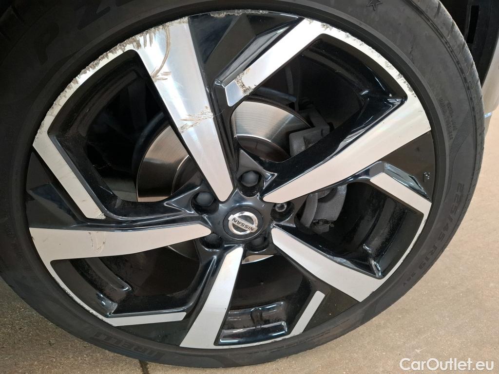  Nissan  Qashqai NISSAN  / 2017 / 5P / Crossover 1.3 DIG-T 160 DCT Tekna #44