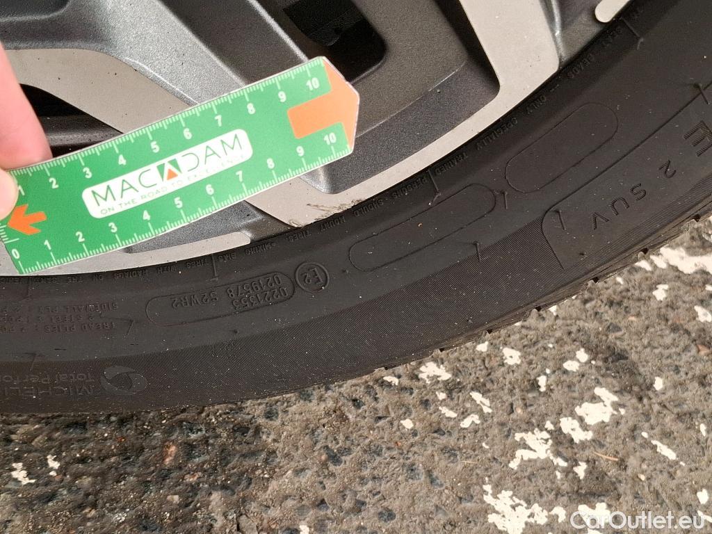  Hyundai  Santa Fe  Executive Hybrid 2WD 1.6 T-GDi 230CV BVA6 7 Sieges E6d #17