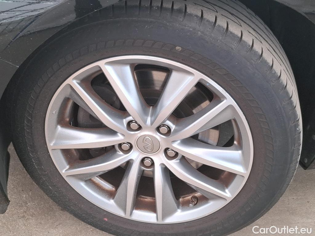  Infiniti  Q50 INFINITI  4p Berline 2.2d Premium Executive 6MT #28