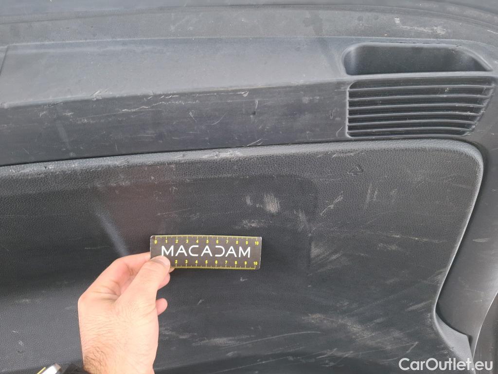  Toyota  Corolla TOYOTA  Touring Sports / 2018 / 5P / Break Hybride 122h Dynamic Business Stage Acad #21