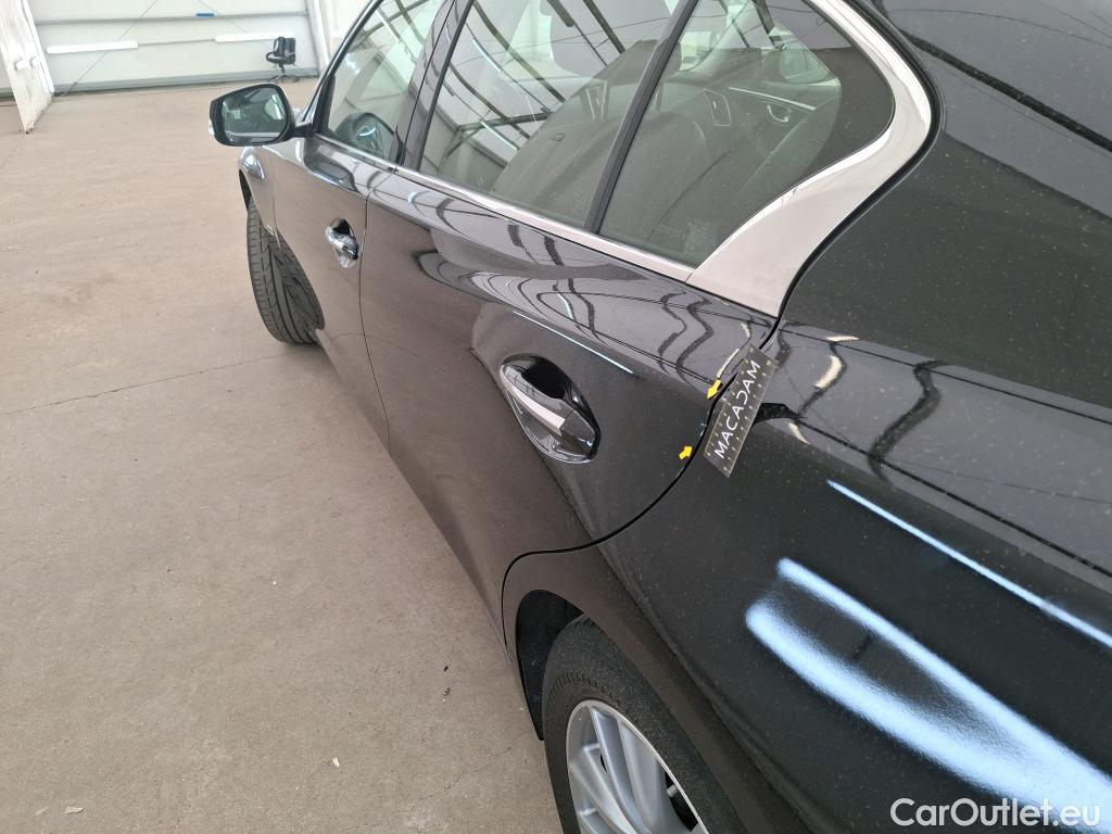  Infiniti  Q50 INFINITI  4p Berline 2.2d Premium Executive 6MT #5