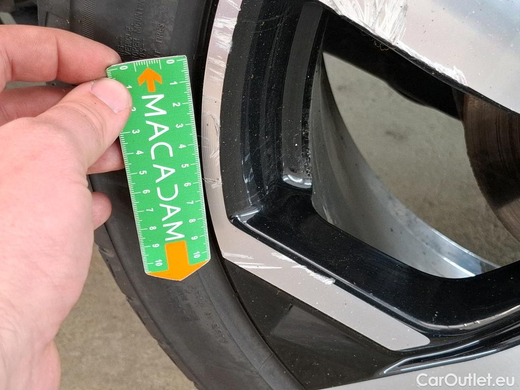  Nissan  Qashqai NISSAN  / 2017 / 5P / Crossover 1.3 DIG-T 160 DCT Tekna #51